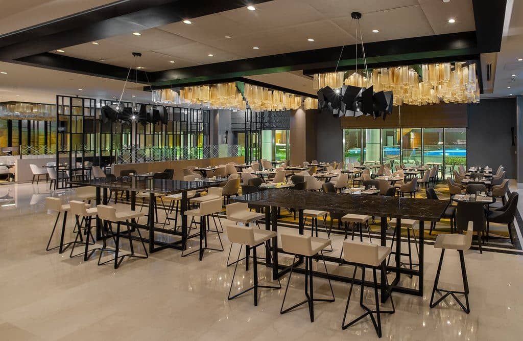restaurants-makri-restoran