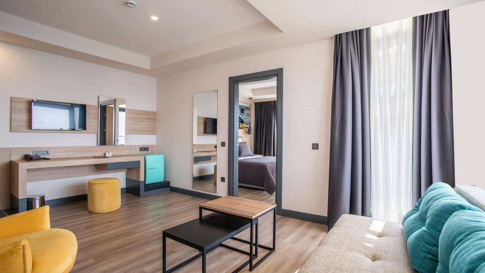 rooms-deluxe-room