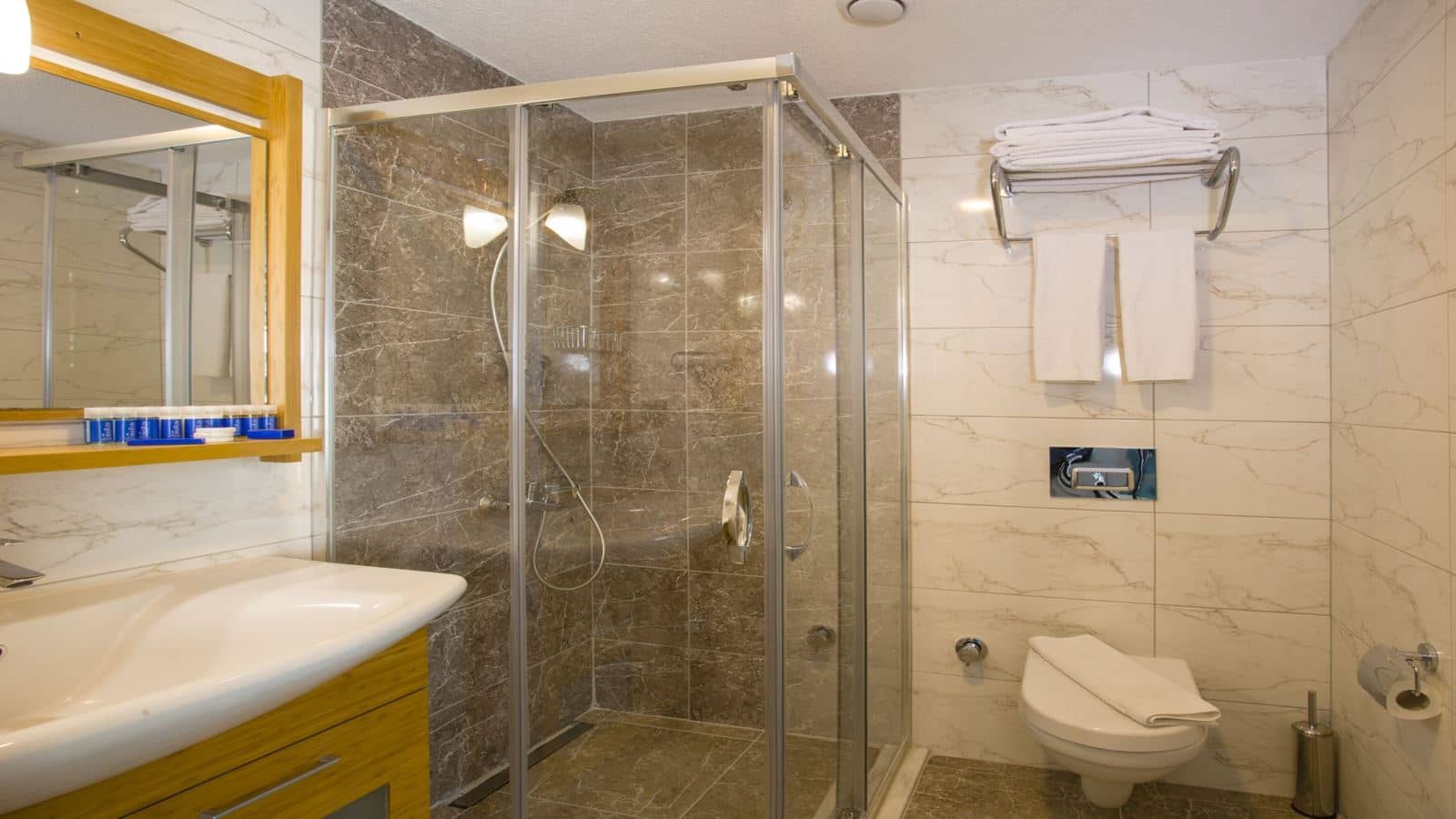 rooms-standard-room