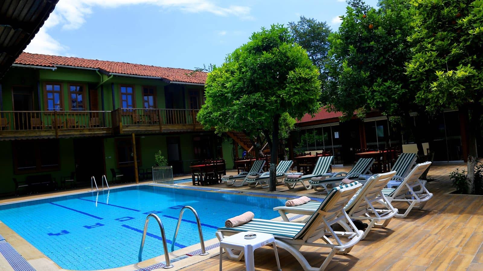 pools-outdoor-pool