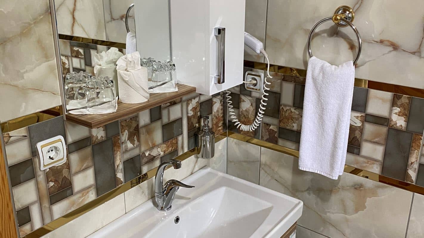 rooms-standard-room