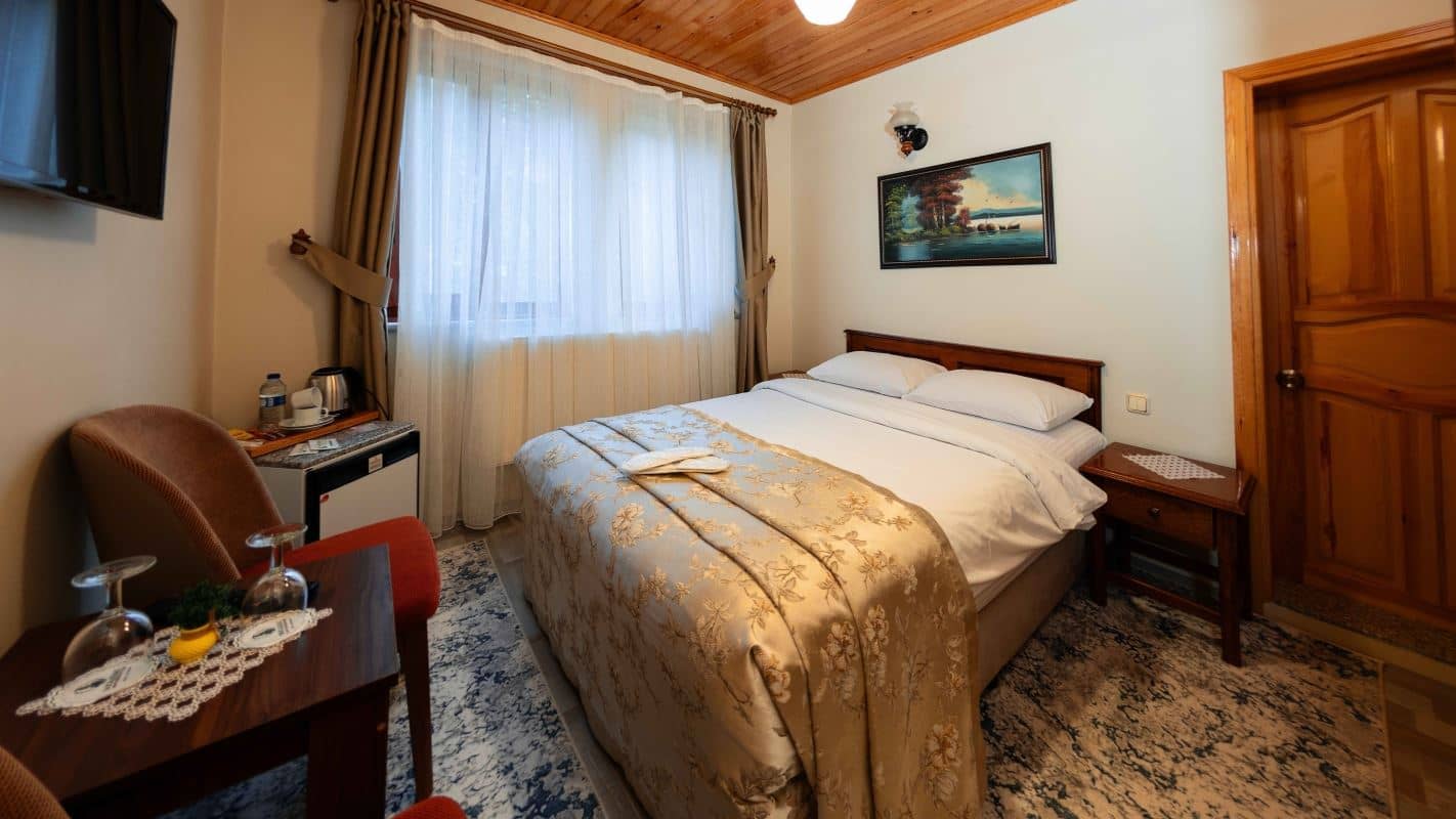 rooms-standard-room