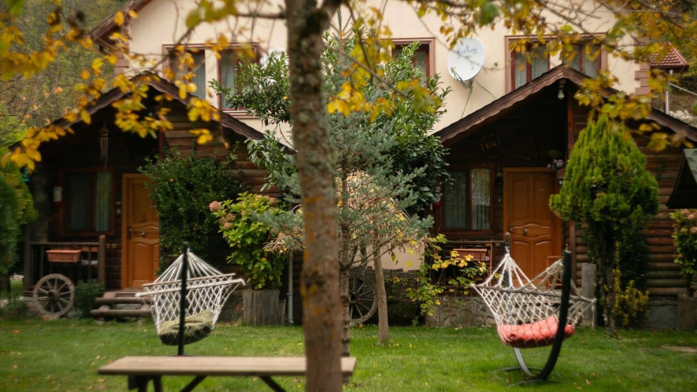 rooms-bungalow-room