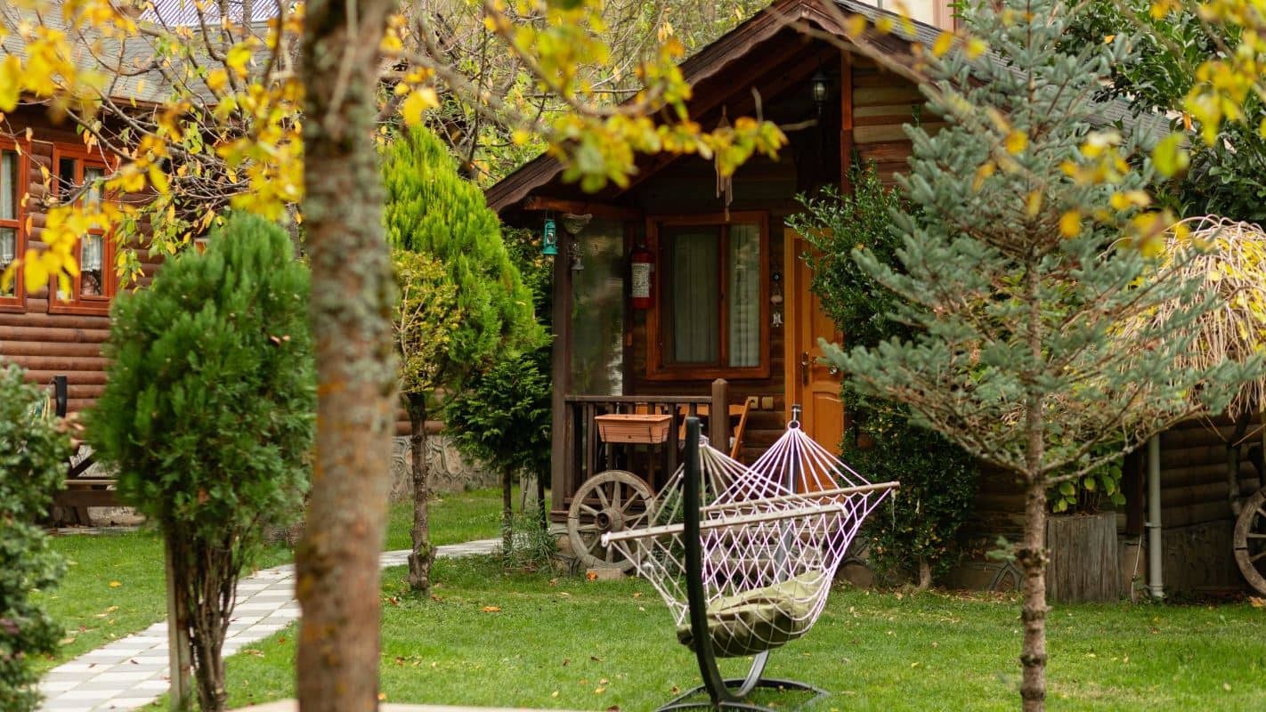 rooms-bungalow-room