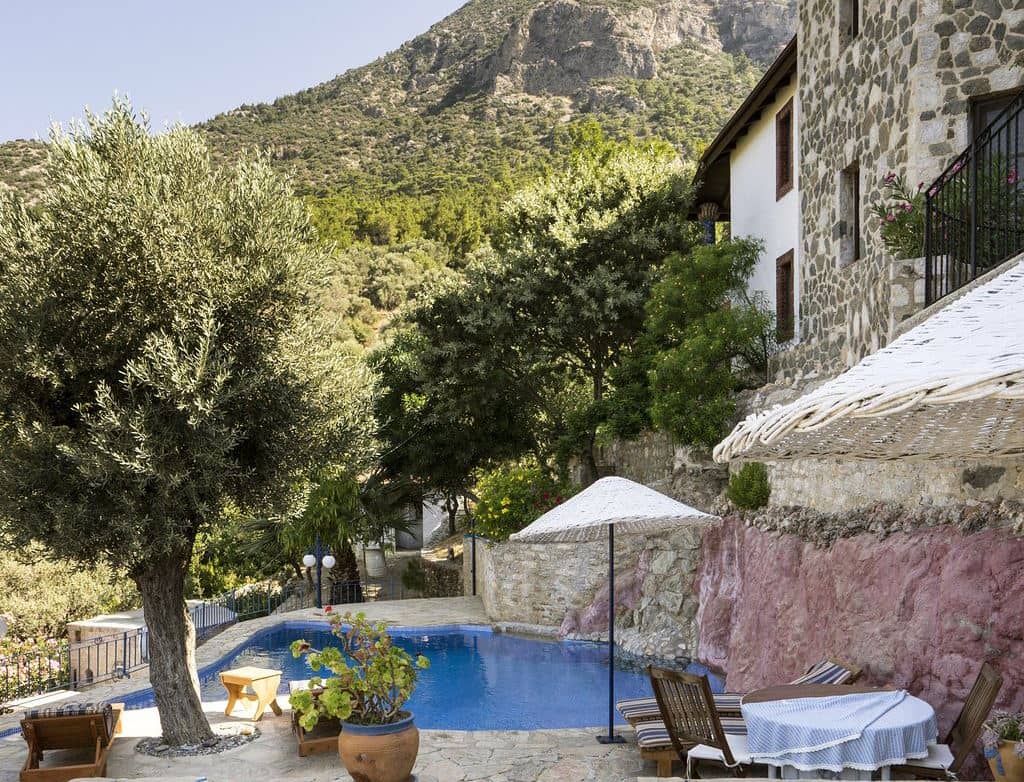 pools-outdoor-pool