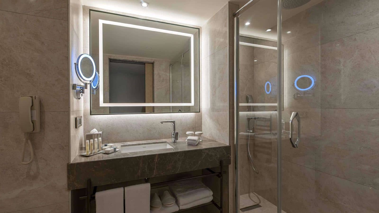 rooms-family-room-standard