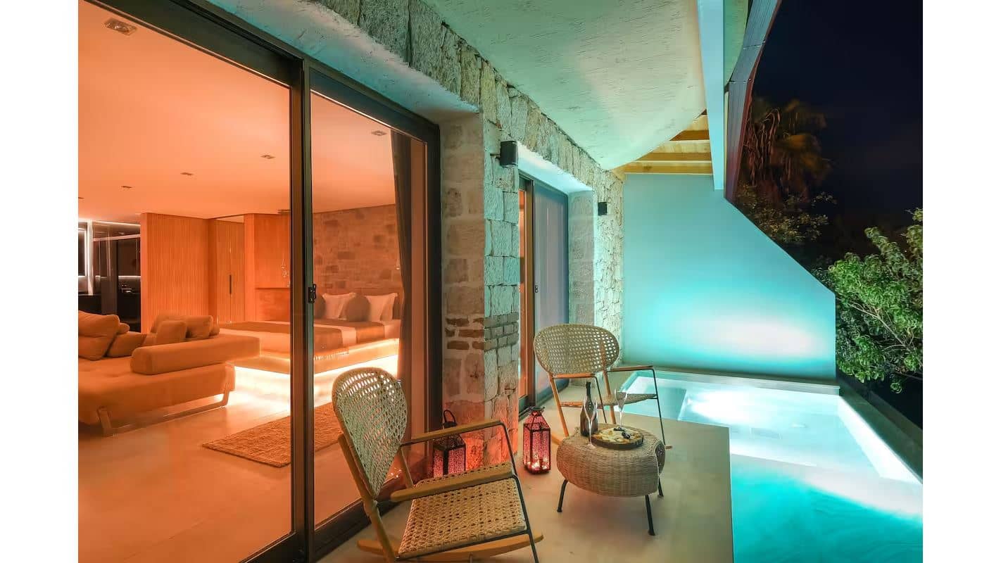 rooms-aqua-suite