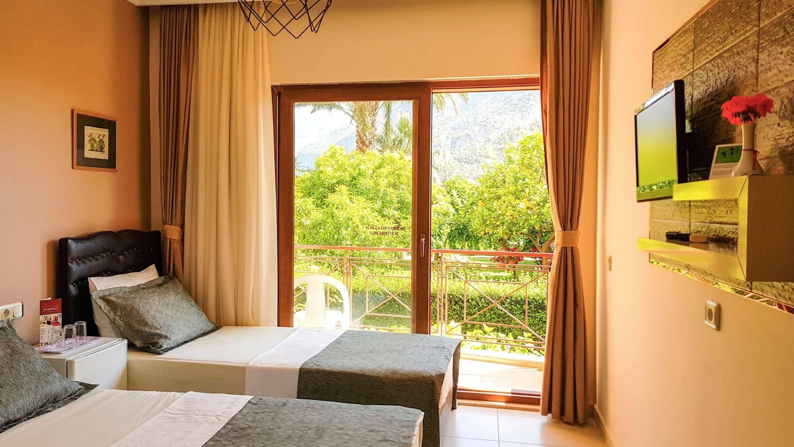 rooms-standard-room