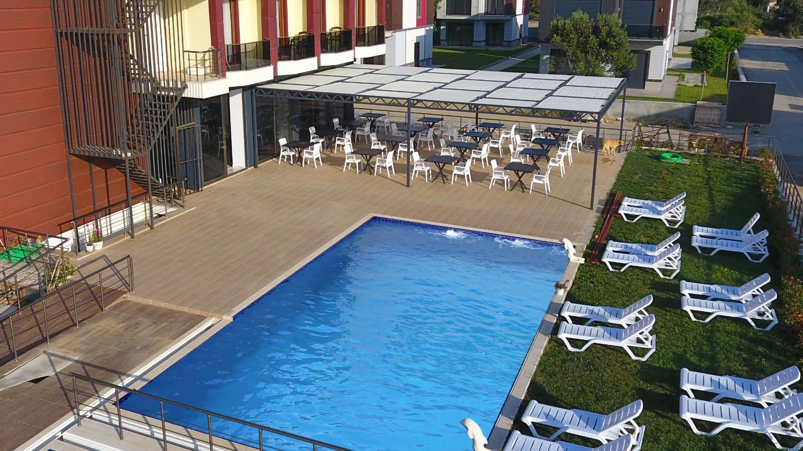 pools-outdoor-pool