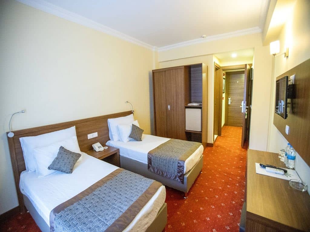 rooms-standard-room