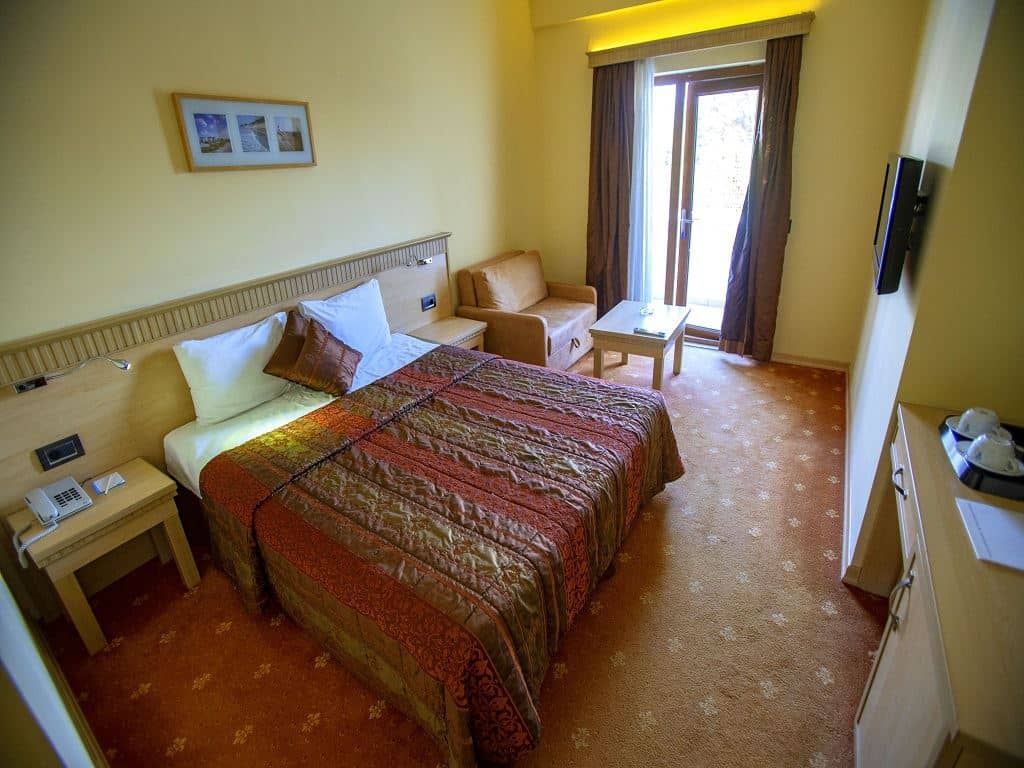 rooms-standard-room