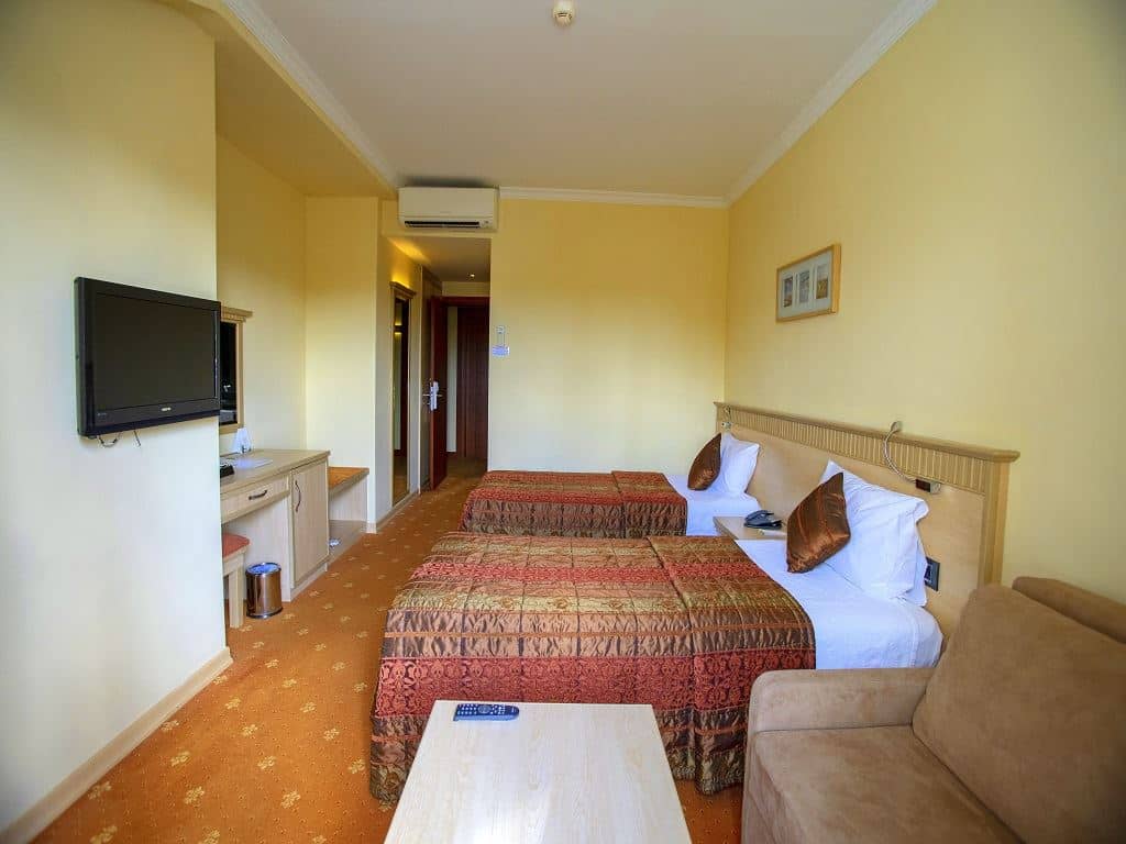 rooms-standard-room