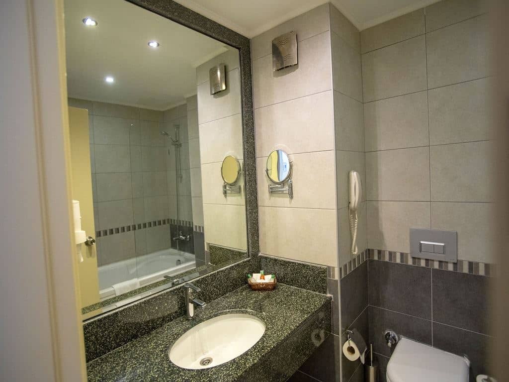 rooms-standard-room