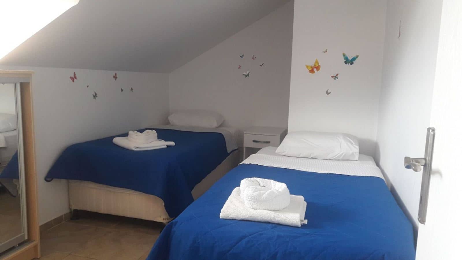 rooms-standard-room
