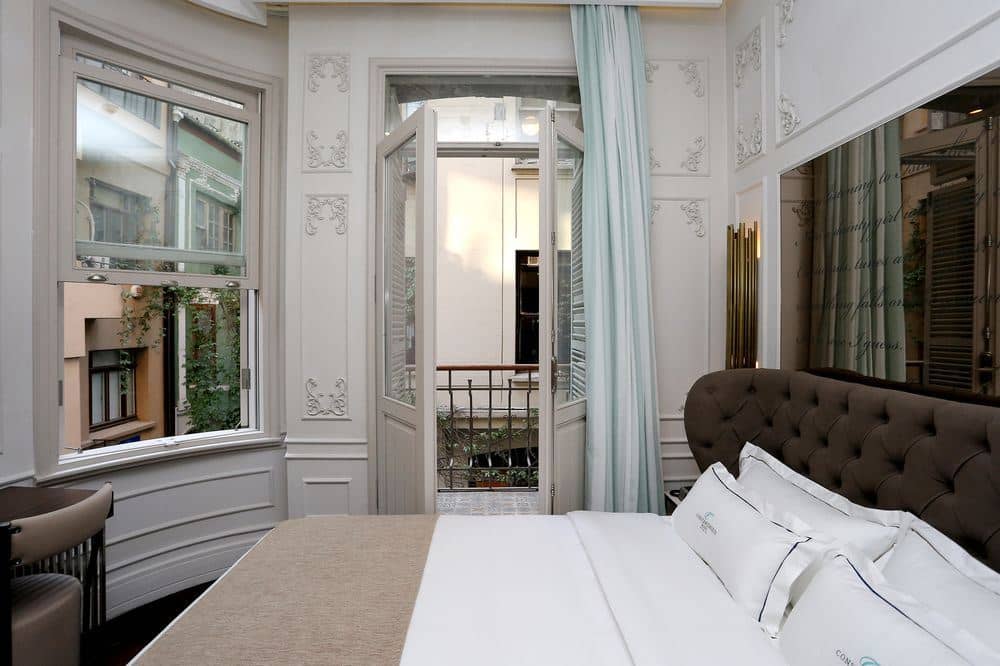 rooms-single-with-balcony