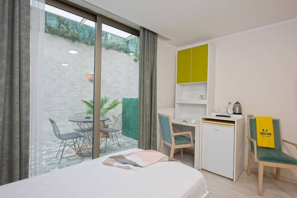rooms-garden-room