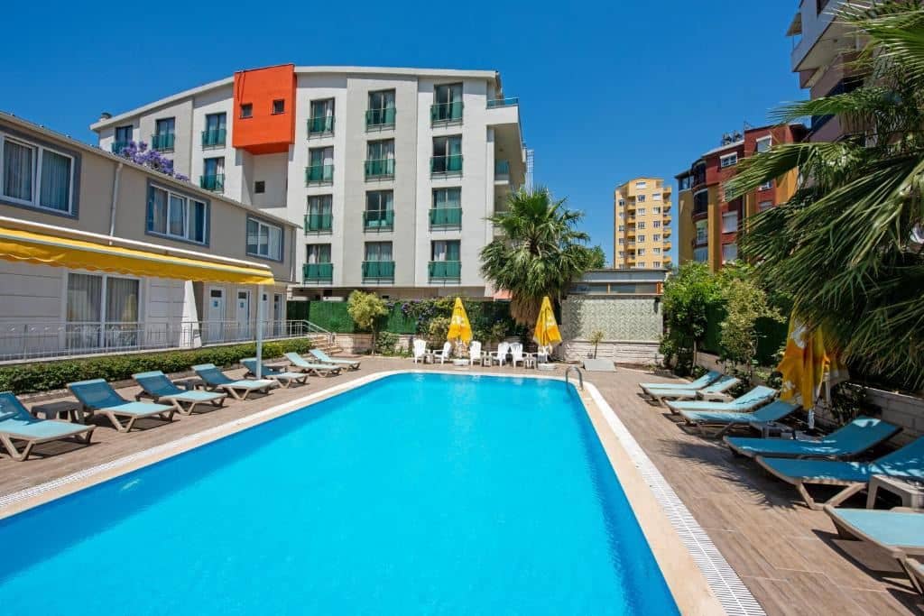 pools-outdoor-pool