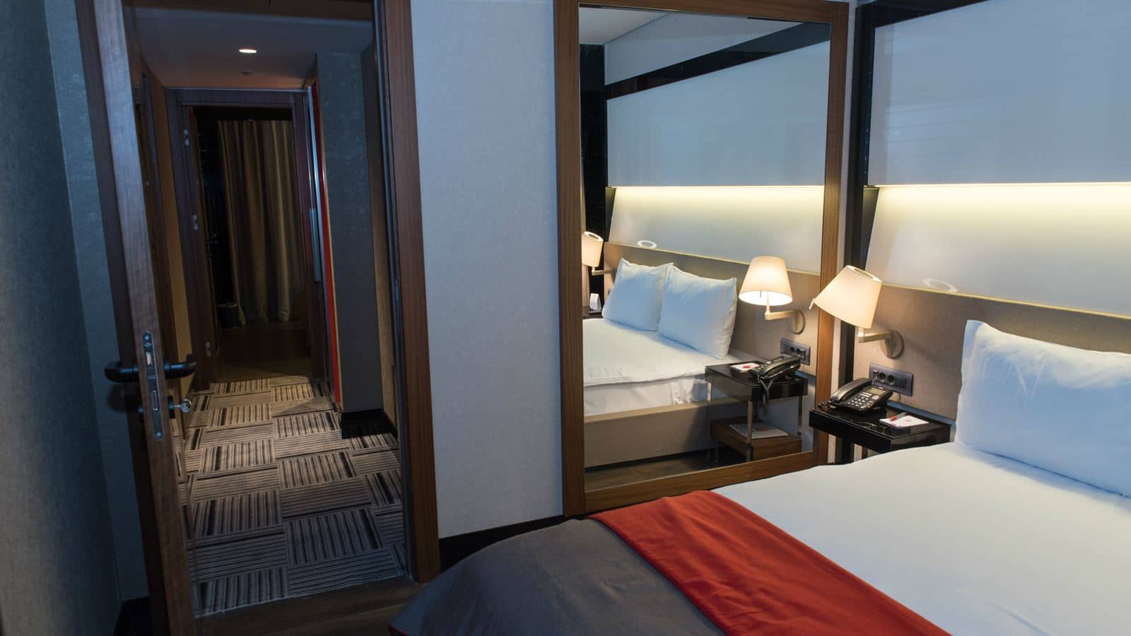 rooms-triple-connecting-room