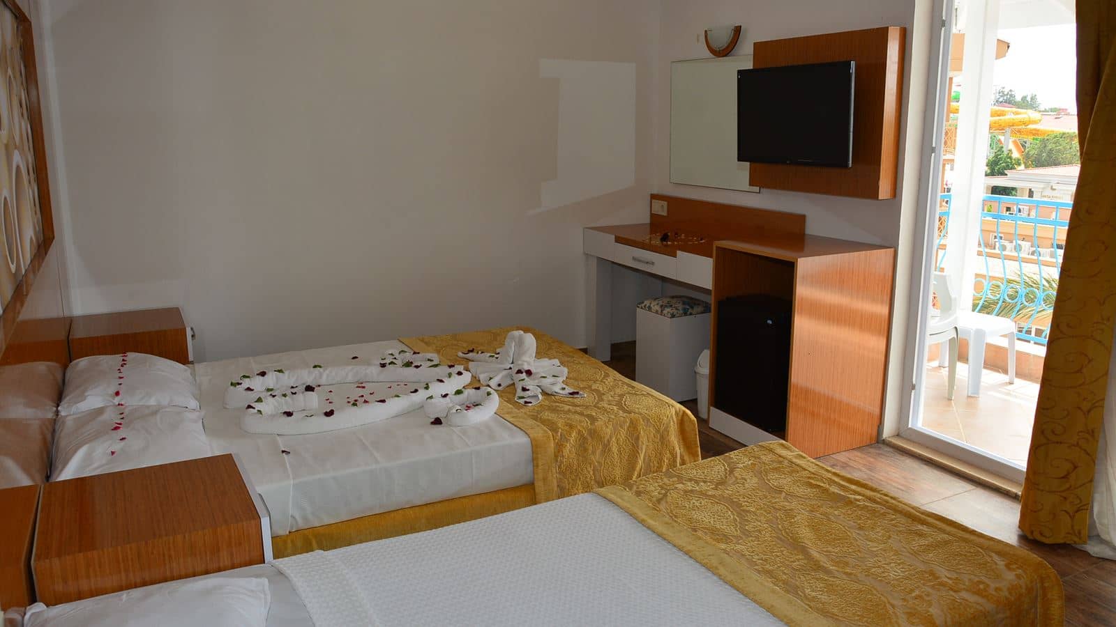 rooms-standard-room