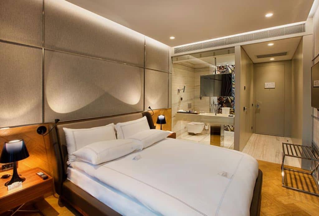 rooms-superior-room
