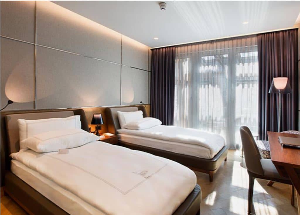 rooms-deluxe-twin-room