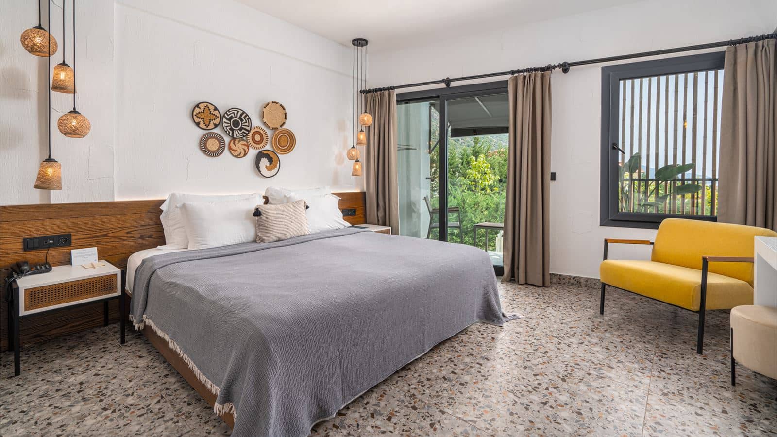 rooms-deluxe-room