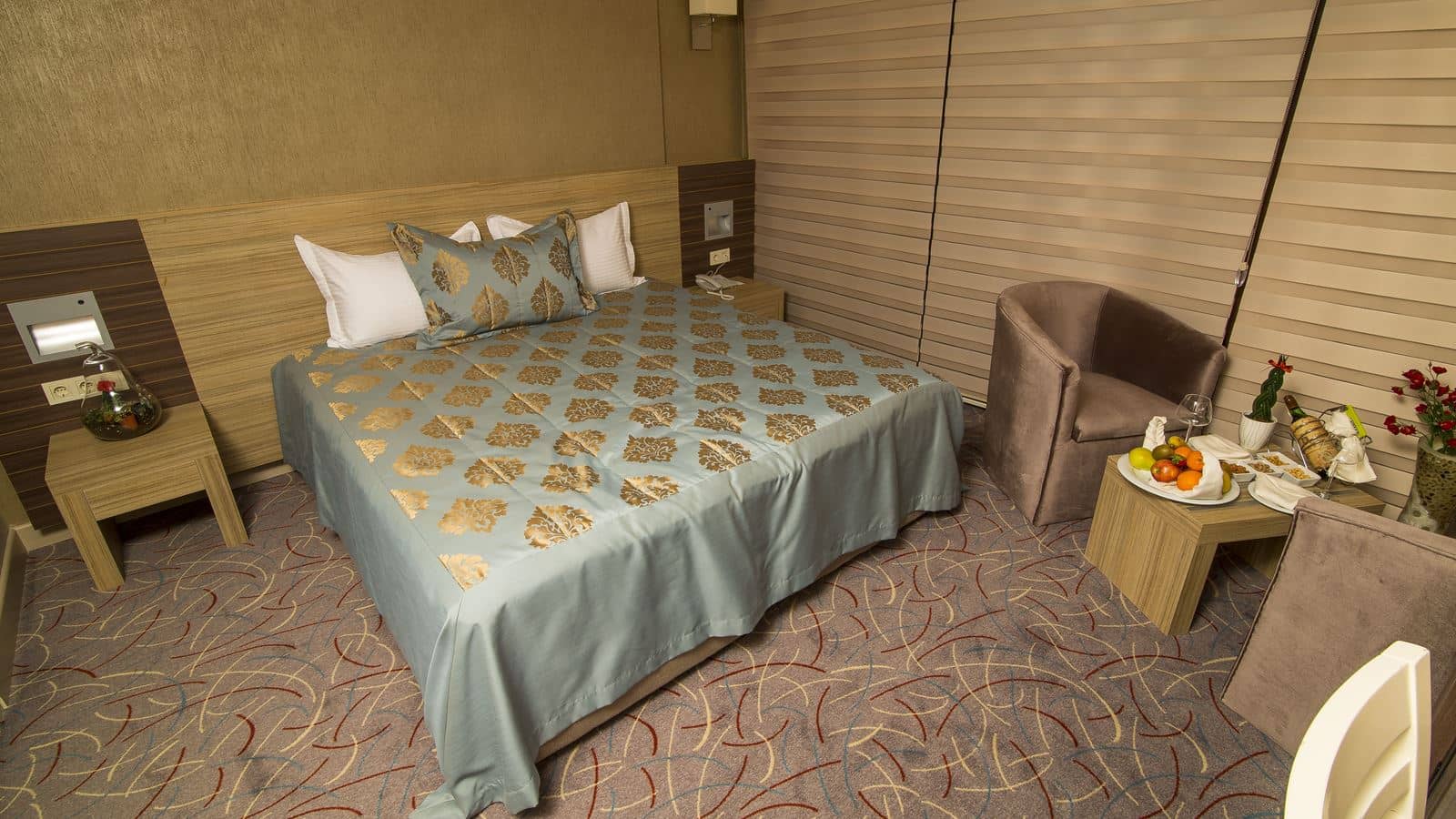 rooms-suit-oda