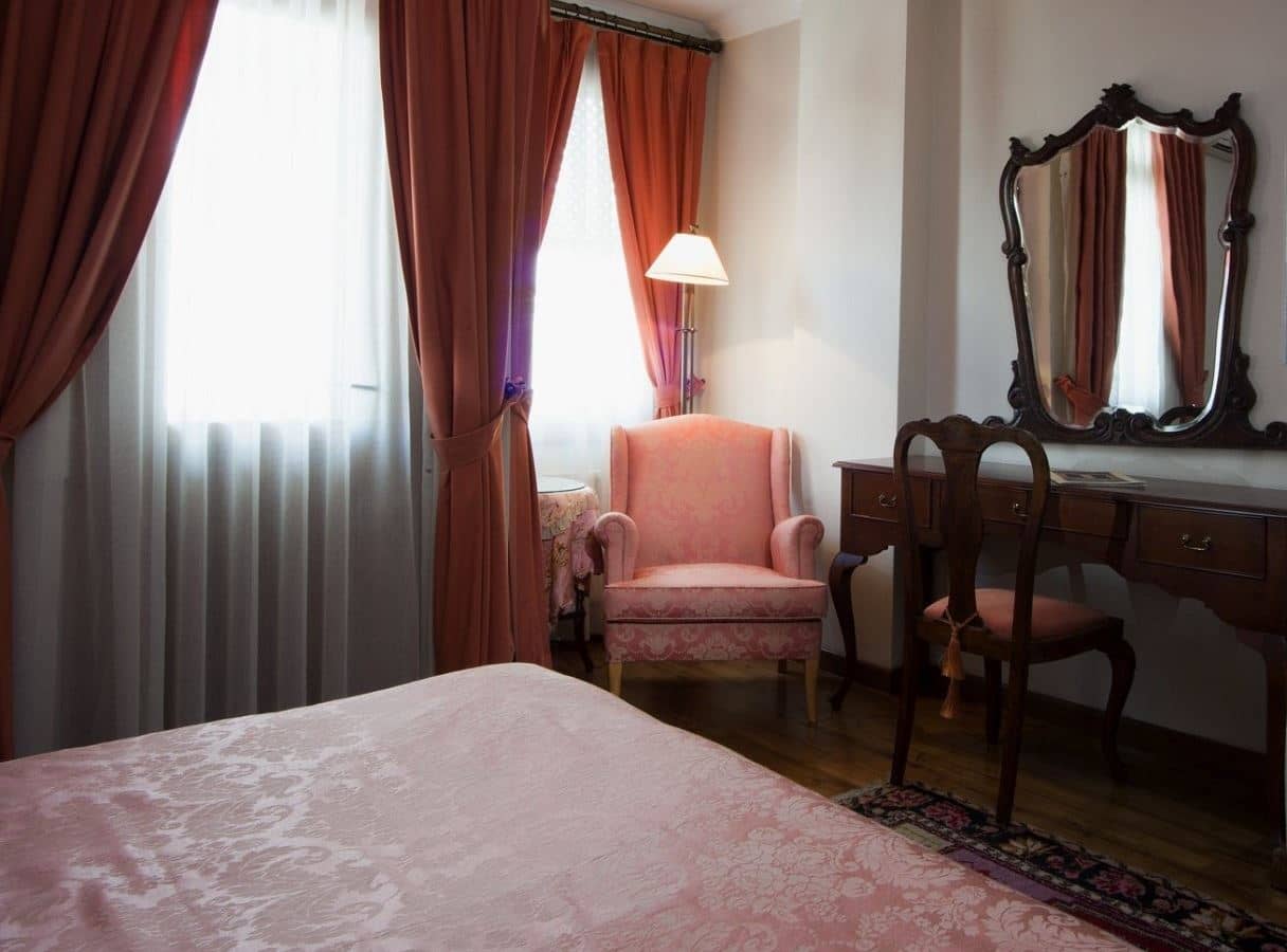 rooms-standard-room