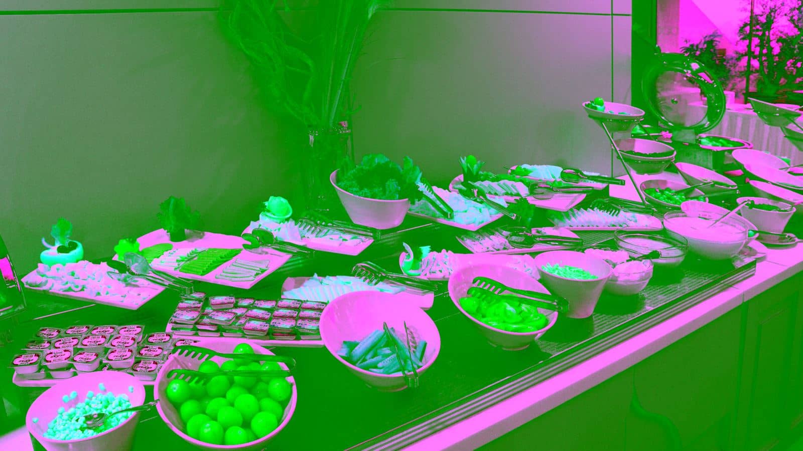restaurants-breakfast-buffet