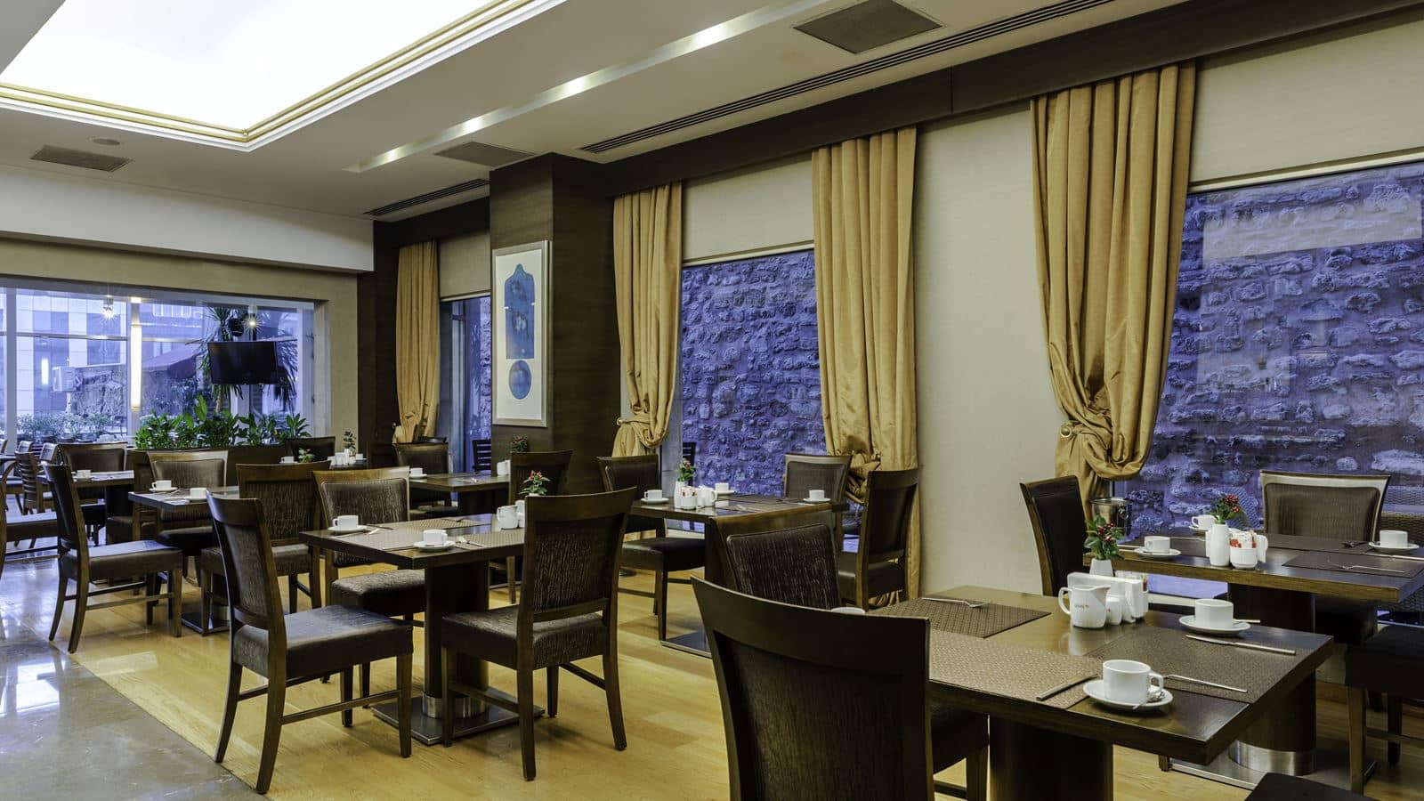 restaurants-restaurants