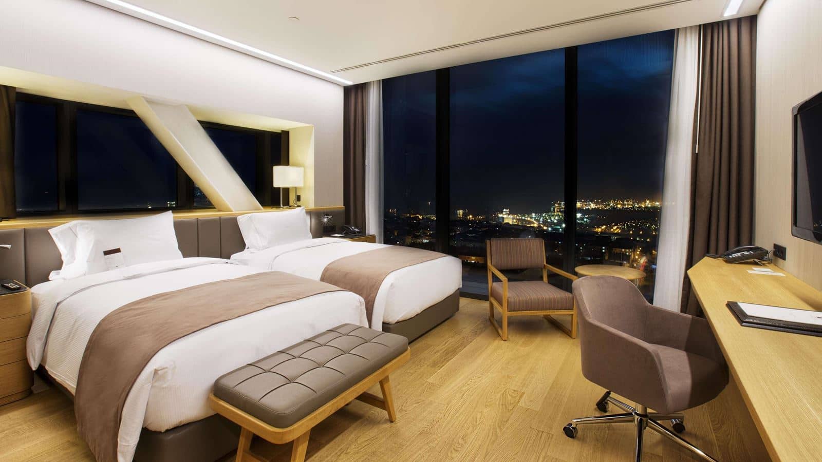 rooms-room-garden-view