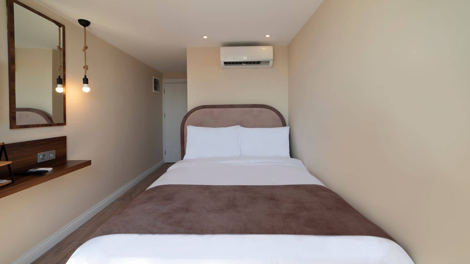 rooms-standard-room