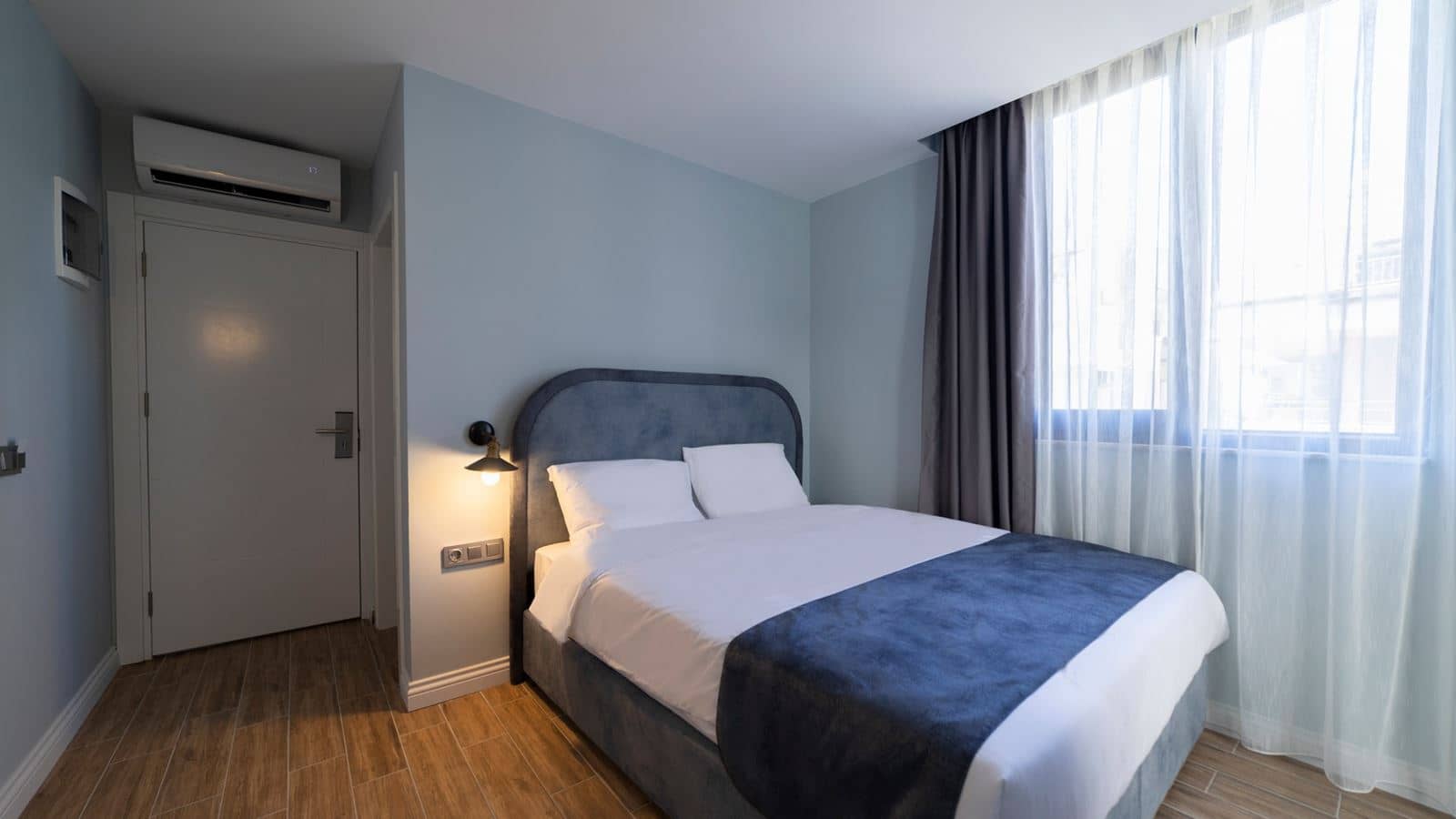 rooms-superior-room