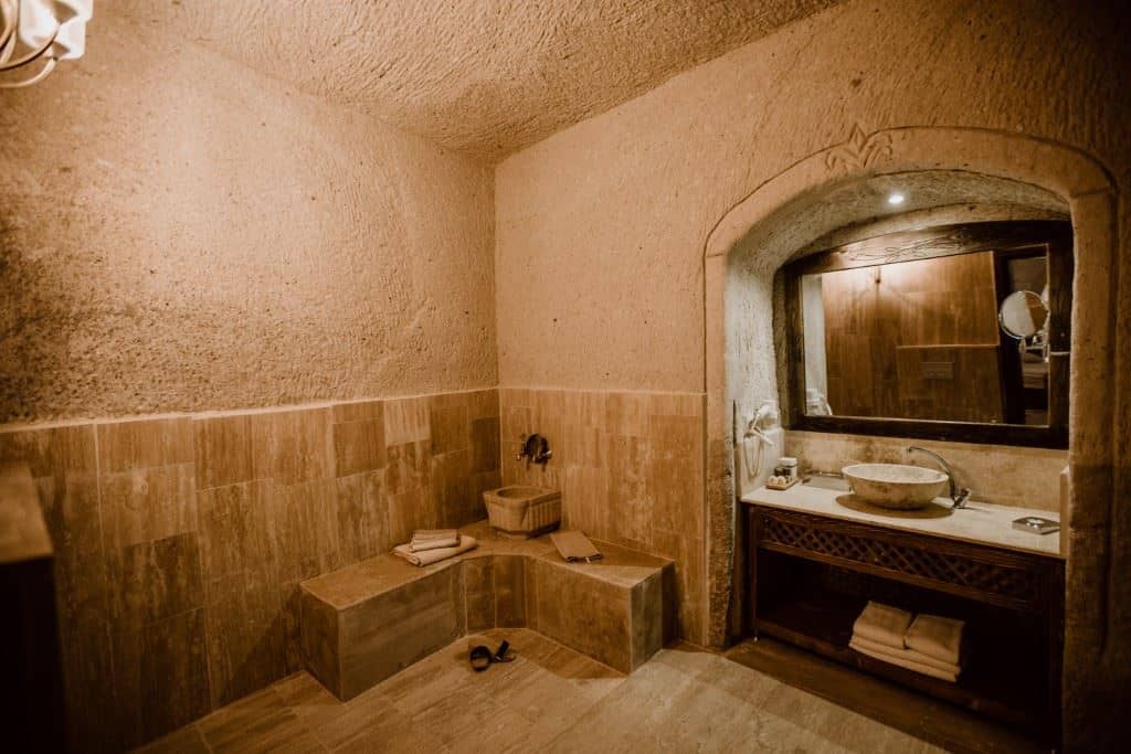 rooms-honeymoon-suite