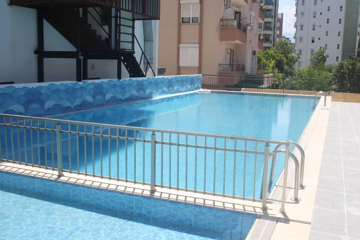 pools-outdoor-pool