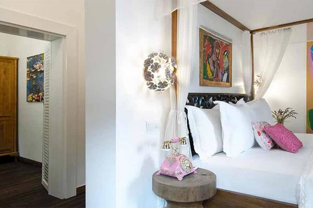 rooms-pelit-room