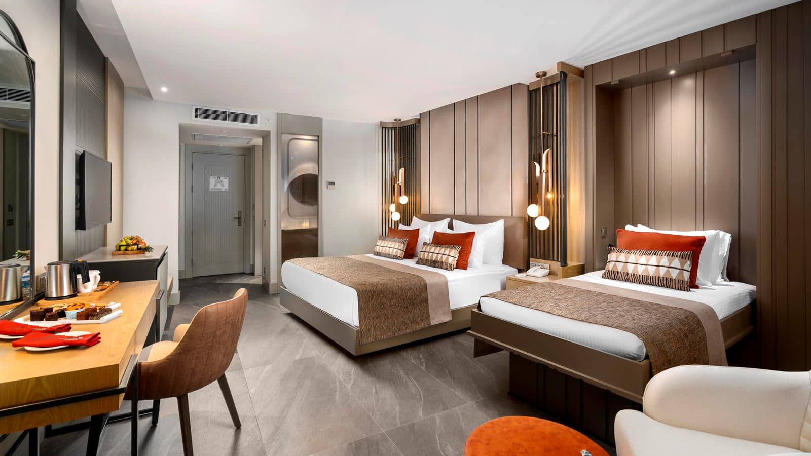 rooms-superior-room-land-view