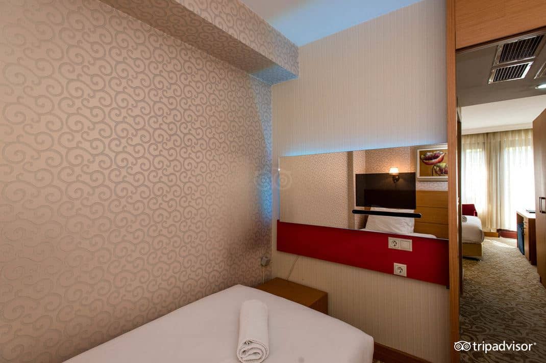 rooms-family-room-standard