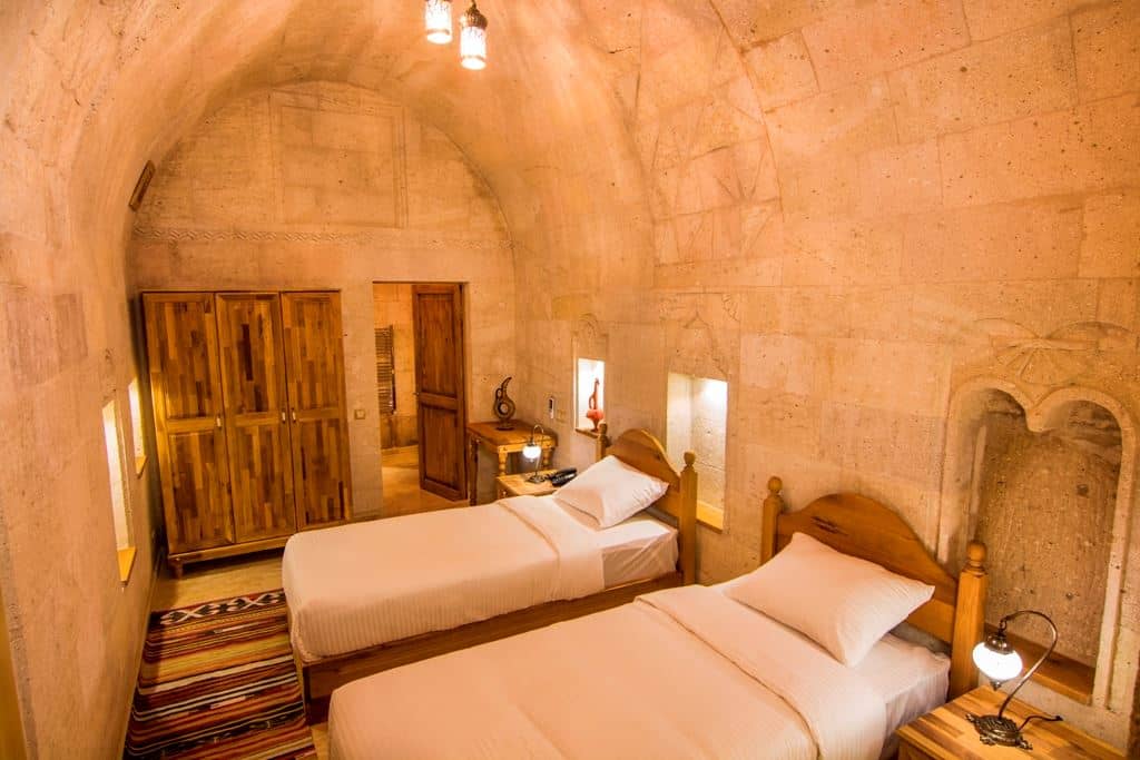 rooms-standard-room