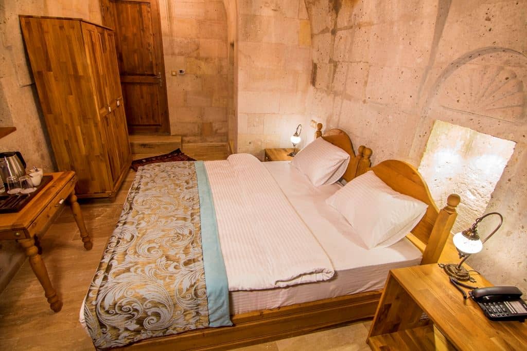 rooms-standard-room