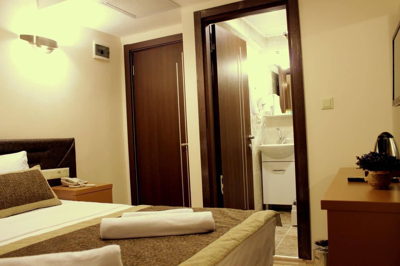 rooms-family-room-sea-view