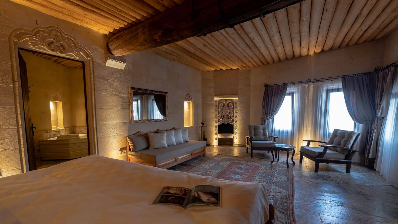 rooms-king-suite