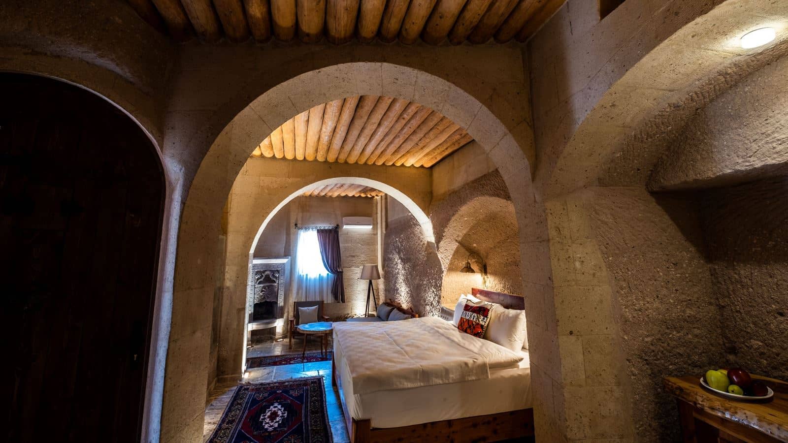 rooms-deluxe-suite