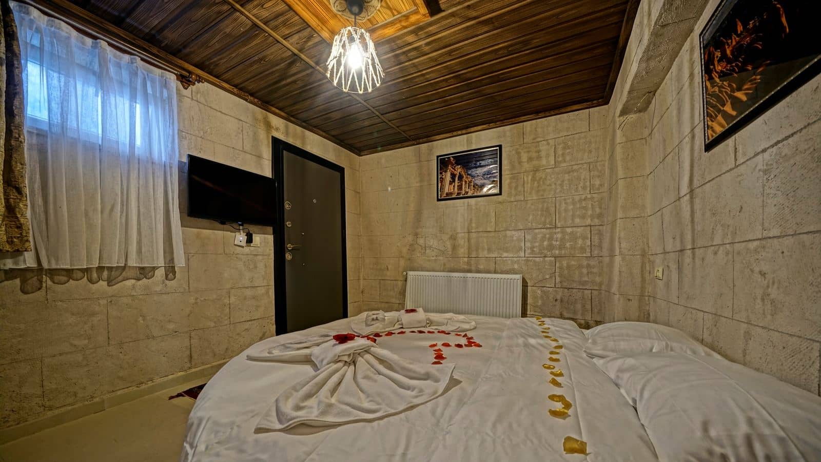 rooms-economy-room