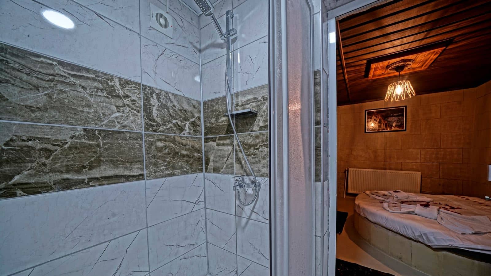 rooms-economy-room