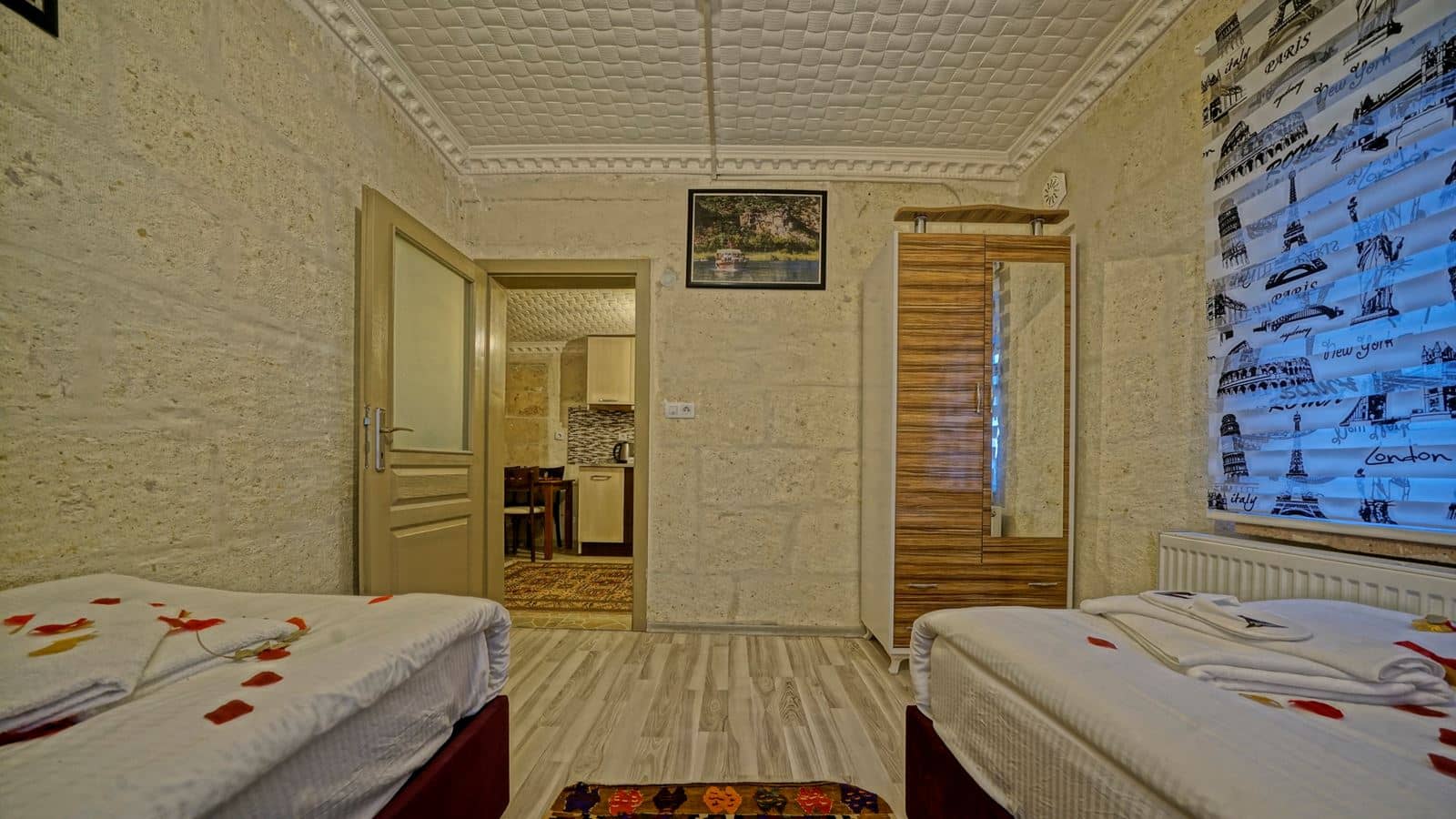 rooms-family-room