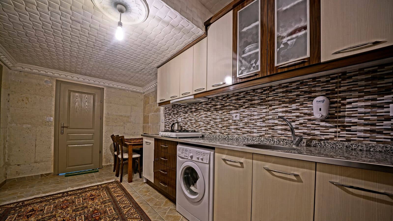 rooms-family-room