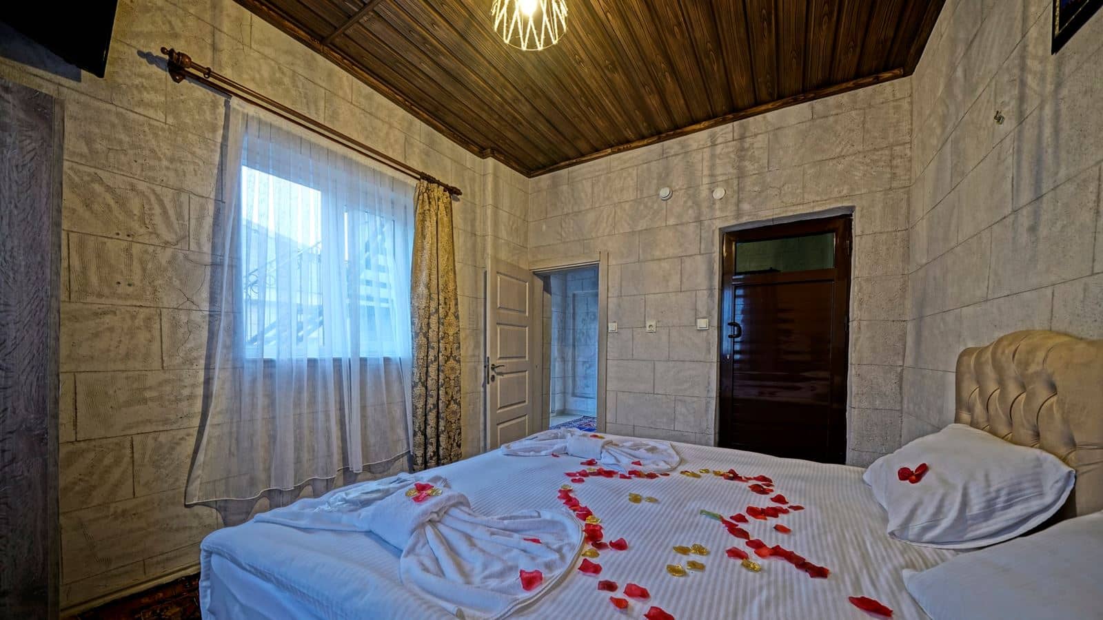 rooms-standard-room