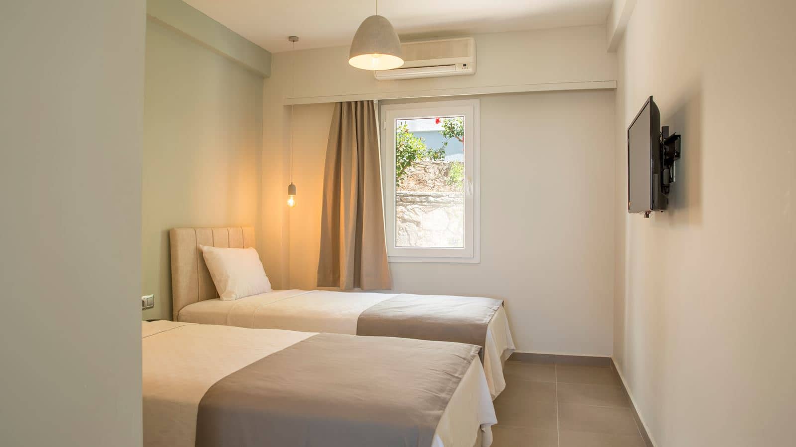 rooms-standard-triple-room