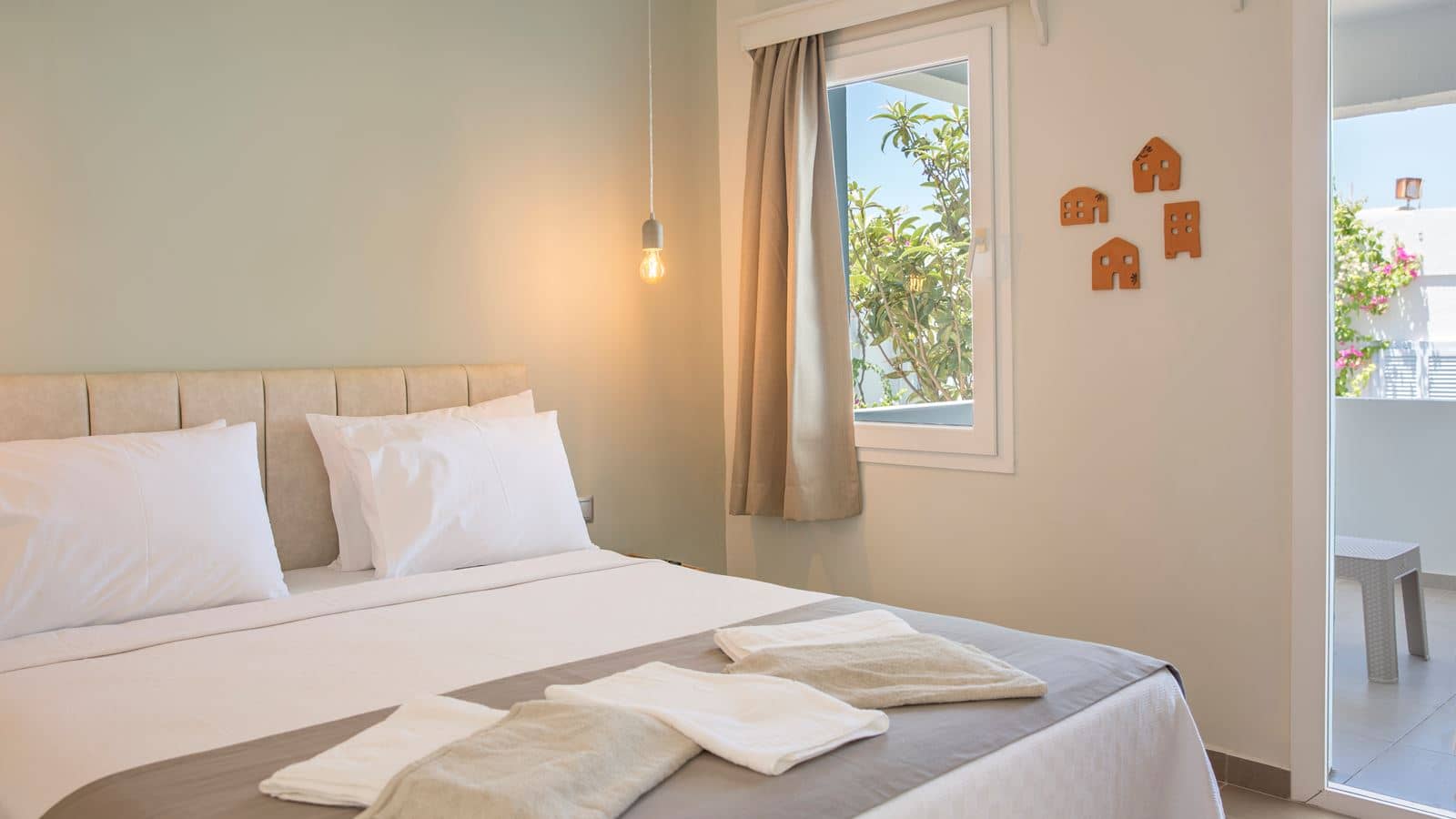 rooms-standard-family--room